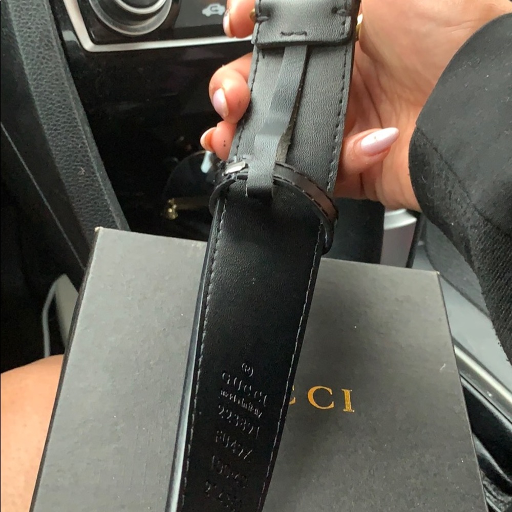 Buyer beware Seller trades fake items!!! - Picture 7 of 8
